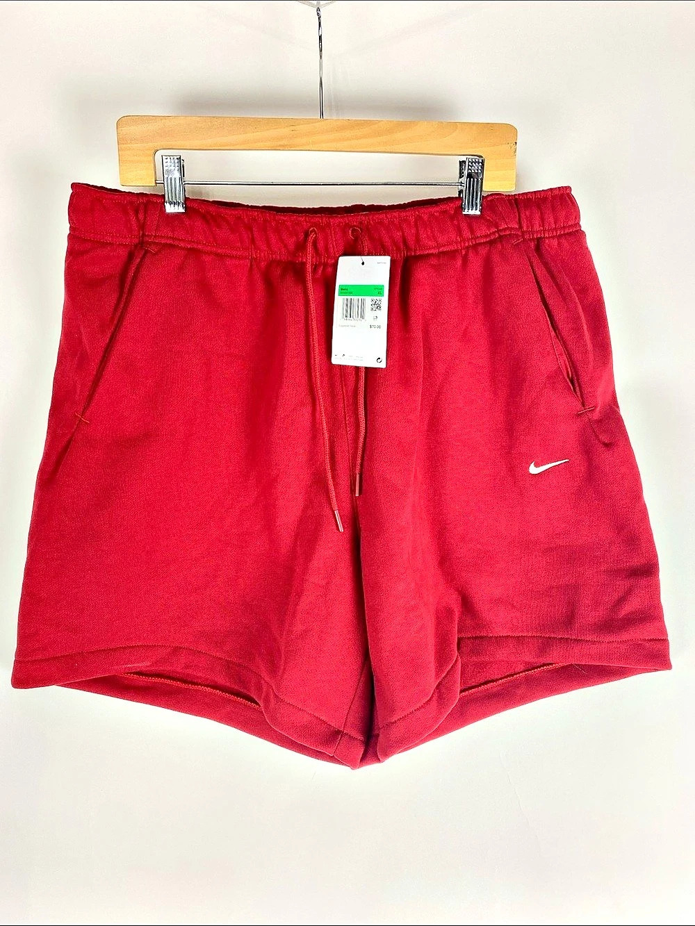 Nike Sportswear Club Fleece Shorts Loose Fit Fleece Shorts in Red XL NWT